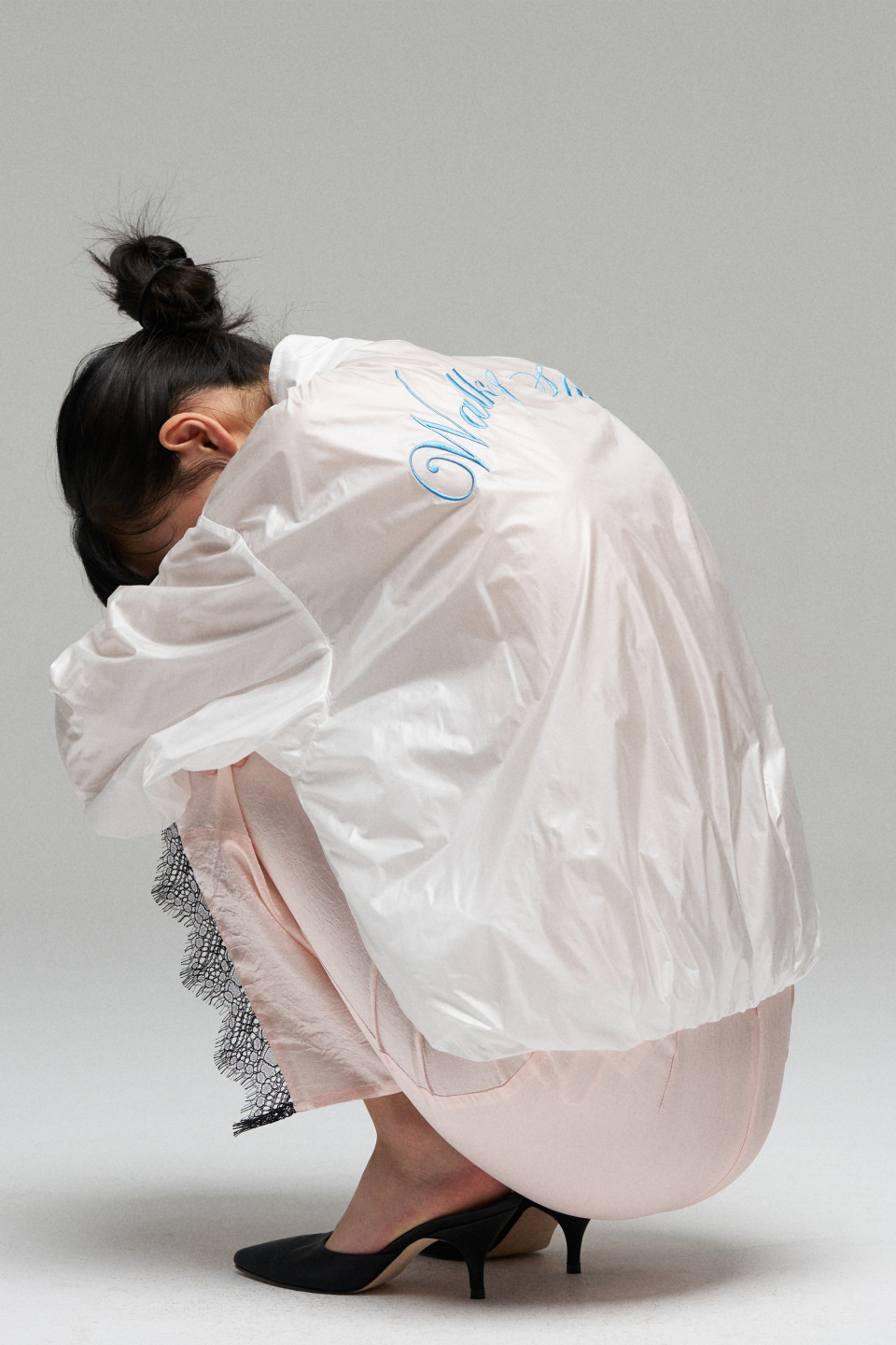 Бомбер из нейлона с вышивкой, фото 2